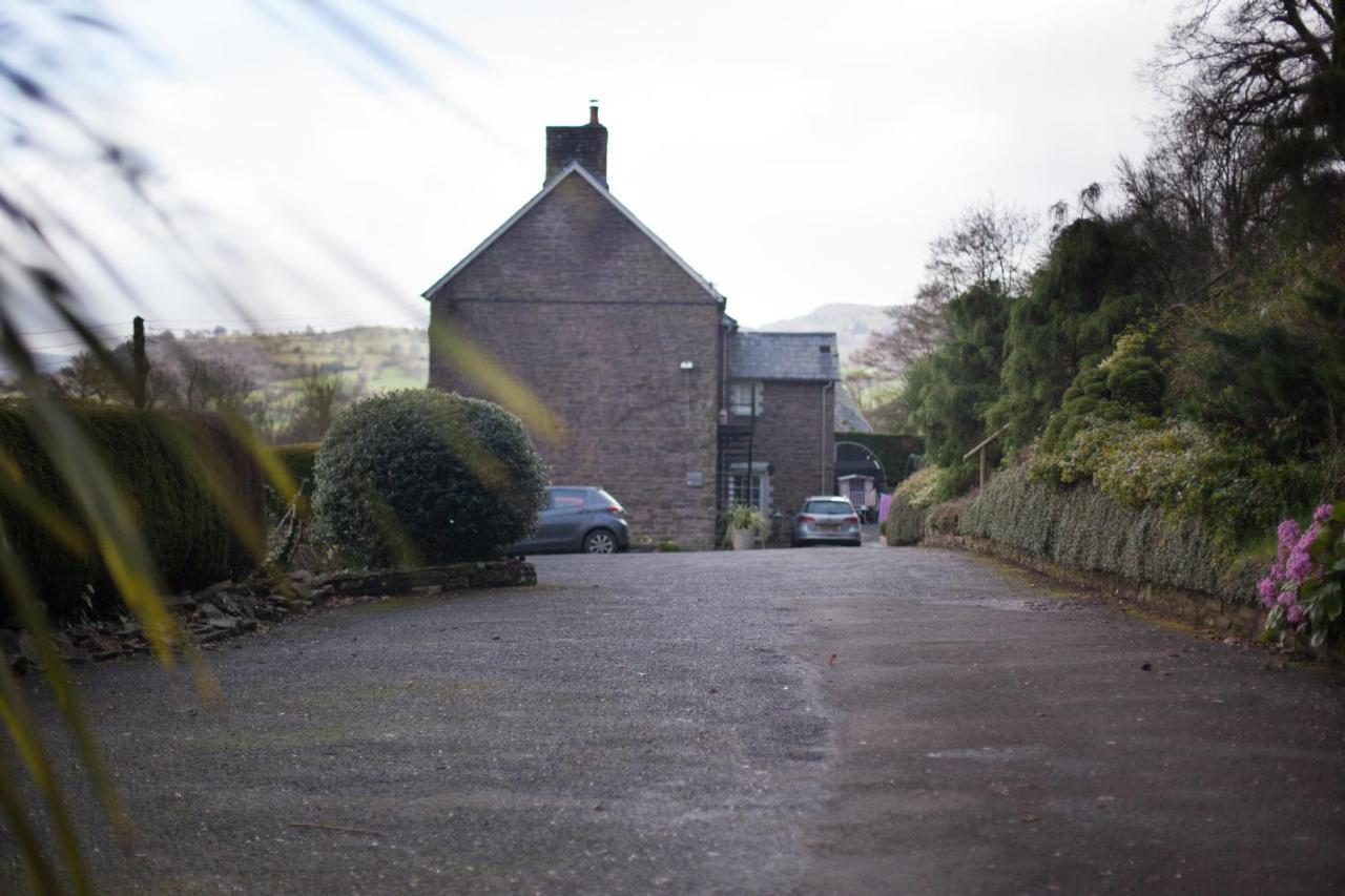Ty Croeso Boutique B&B Crickhowell Bagian luar foto
